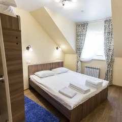 Гостиница Rostovsky в Ростове Великом отзывы, цены и фото номеров - забронировать гостиницу Rostovsky онлайн Ростов Великий комната для гостей фото 4