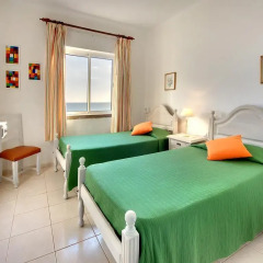 Апартаменты Inn the Beach Apartments комната для гостей фото 4