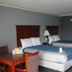 Отель Quarters Inn & Suites 2* Стандартный номер с различными типами кроватей
