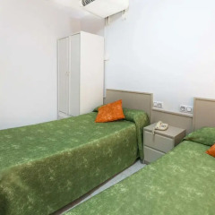 Отель Hostal Ramos Испания, Барселона - отзывы, цены и фото номеров - забронировать отель Hostal Ramos онлайн комната для гостей фото 3