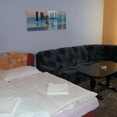 Отель Penzion Holiday 3* Апартаменты с различными типами кроватей фото 14