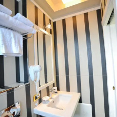 Iliria Internacional Hotel 4* Стандартный номер с 2 отдельными кроватями фото 3