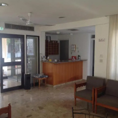 Отель Sea 'n Lake View Hotel Apartments Кипр, Ларнака - 1 отзыв об отеле, цены и фото номеров - забронировать отель Sea 'n Lake View Hotel Apartments онлайн интерьер отеля
