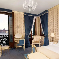 Hotel Danieli, a Luxury Collection Hotel, Venice 5* Улучшенный номер с различными типами кроватей фото 9