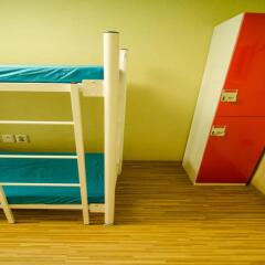 Kimchee Sinchon Guesthouse - Hostel Кровать в женском общем номере с двухъярусной кроватью фото 15