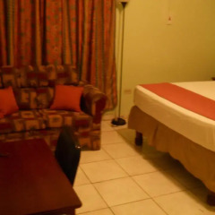 Отель Tropical Court Inn комната для гостей фото 2