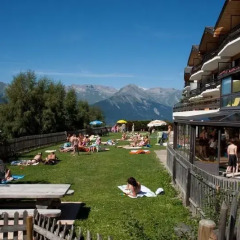 Отель Chalet Tschoueilles 4 Star Нендаз помещение для мероприятий