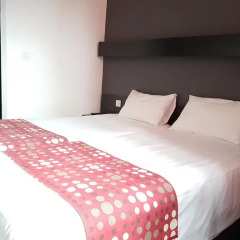 Best Hotel - Montsoult La Croix Verte комната для гостей фото 4