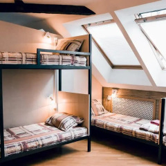 Hostel Kamin Стандартный семейный номер разные типы кроватей (общая ванная комната) фото 4
