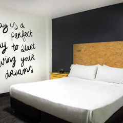 B My Hotel 3* Представительский номер с 2 отдельными кроватями
