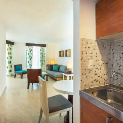 Отель Grand Paradise Playa Dorada - All Inclusive 3* Люкс с различными типами кроватей фото 9