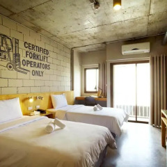 Отель The Warehouse 3* Стандартный номер фото 5