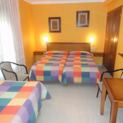 Отель Hostal Matazueras Стандартный номер с различными типами кроватей фото 3