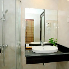 Ha Long Park Hotel 2* Номер Делюкс с различными типами кроватей фото 7