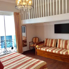 Отель Hôtel Lépante 2* Стандартный семейный номер с двуспальной кроватью фото 4