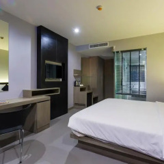 Отель At Patong 4* Номер Делюкс фото 9