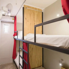 Homie Hostel & Cafe' 2* Кровать в общем номере фото 7