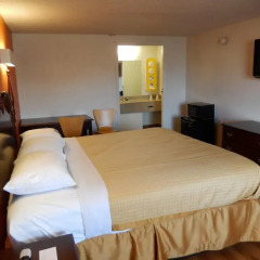 Отель Budget Inn Columbus West комната для гостей фото 2