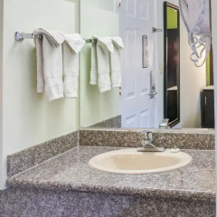 Отель Rodeway Inn Los Angeles ванная
