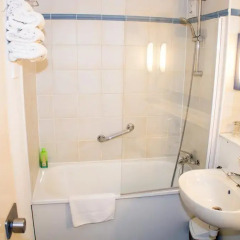 Отель Value Stay Bruges 3* Улучшенный номер с различными типами кроватей