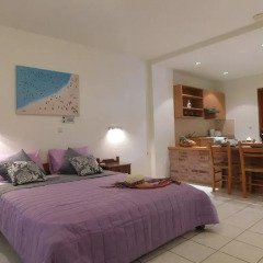 Отель Athina Inn комната для гостей фото 3