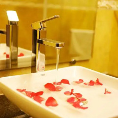 Отель Halong Bay Aloha Cruises 3* Номер Делюкс с различными типами кроватей фото 5