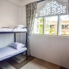 Отель M Home Guest House Кровать в общем номере с двухъярусной кроватью фото 3