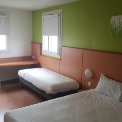 Отель ibis budget Nice Californie Lenval 2* Стандартный семейный номер с двуспальной кроватью фото 8