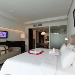 Отель Sugar Palm Grand Hillside 4* Номер Делюкс с двуспальной кроватью фото 5