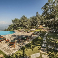 Отель Dwarikas Resort - Dhulikhel Непал, Дхуликхел - отзывы, цены и фото номеров - забронировать отель Dwarikas Resort - Dhulikhel онлайн бассейн фото 2