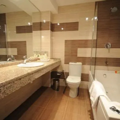 Отель The Crown 5* Представительский люкс с различными типами кроватей фото 18