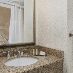 Отель DoubleTree Resort by Hilton Lancaster 3* Люкс с различными типами кроватей фото 2