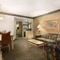 Отель Embassy Suites by Hilton Convention Center Las Vegas 3* Люкс с различными типами кроватей фото 3