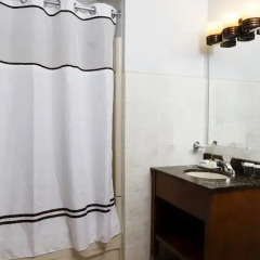 Broadway Plaza Hotel 3* Улучшенный номер с различными типами кроватей фото 17