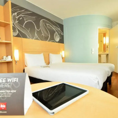 Отель ibis Edinburgh Centre South Bridge - Royal Mile 3* Стандартный номер с двуспальной кроватью фото 3