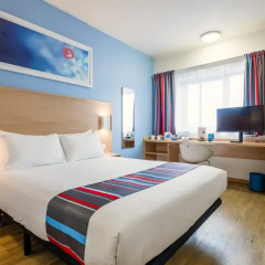 Hotel Travelodge Barcelona Fira комната для гостей фото 4
