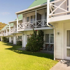 Scenic Hotel Bay of Islands 4* Улучшенный номер с различными типами кроватей