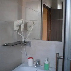 Отель Hostal Abril Стандартный номер с различными типами кроватей фото 15