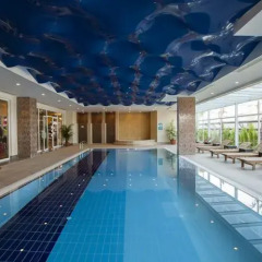 Отель Dream World Resort & Spa бассейн