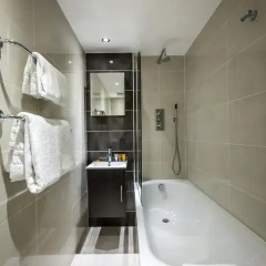 Отель Holiday Inn London - Kensington 4* Стандартный номер с различными типами кроватей фото 15