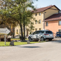 Hotel Brochów Вроцлав парковка