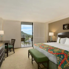 Отель Waikiki Beachcomber by Outrigger 3* Стандартный номер с различными типами кроватей