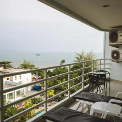 Отель View Talay Condominium by Vlad Property Люкс с различными типами кроватей