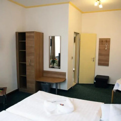 Hotel Alt Connewitz 3* Номер категории Эконом с двуспальной кроватью