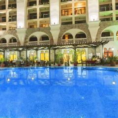 Babylon Hotel бассейн