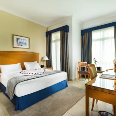 Отель Roda Metha Suites комната для гостей