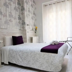 Отель Hostal Met Madrid Стандартный номер с различными типами кроватей фото 3