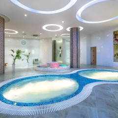 Grand Spa Hotel Avax бассейн