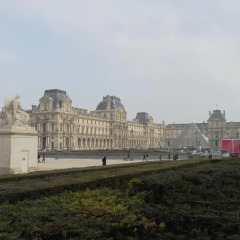 Отель Louvre Elegant ChicSuites фото 6