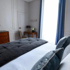 Hotel Lancaster Paris Champs-Elysées 5* Стандартный семейный номер с двуспальной кроватью